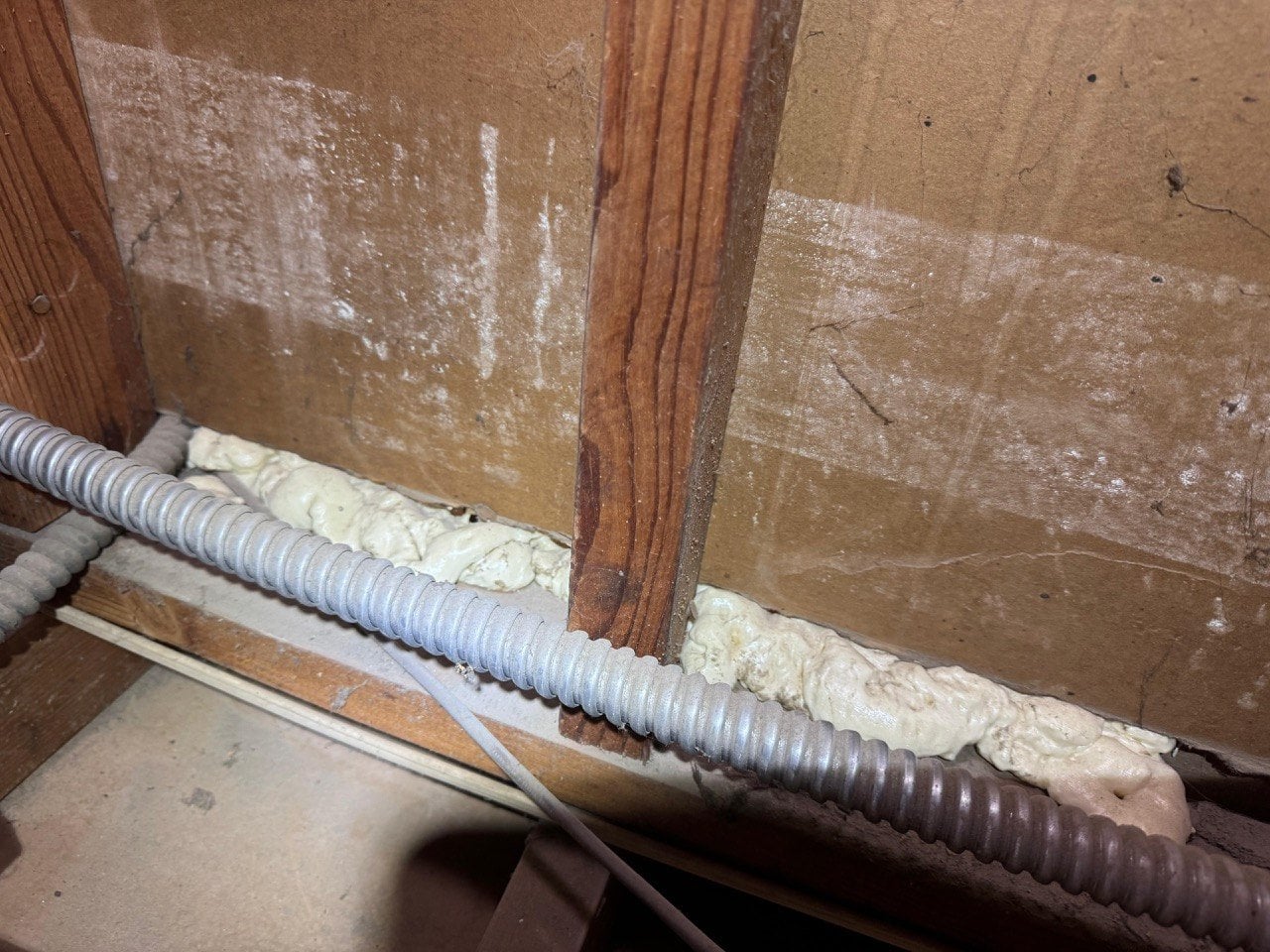 Polyurethane foam air sealing along attic framing in Los Angeles