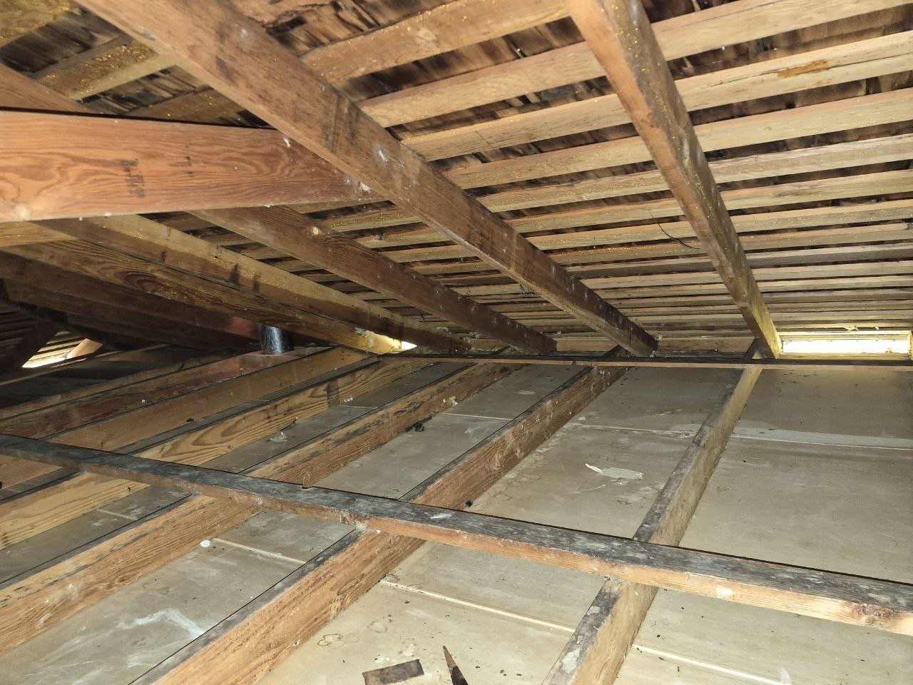 Cleared attic deck in San Jose
