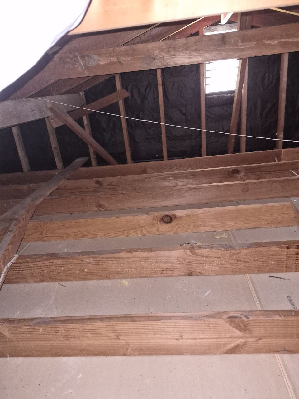 Cleared attic deck in San Jose