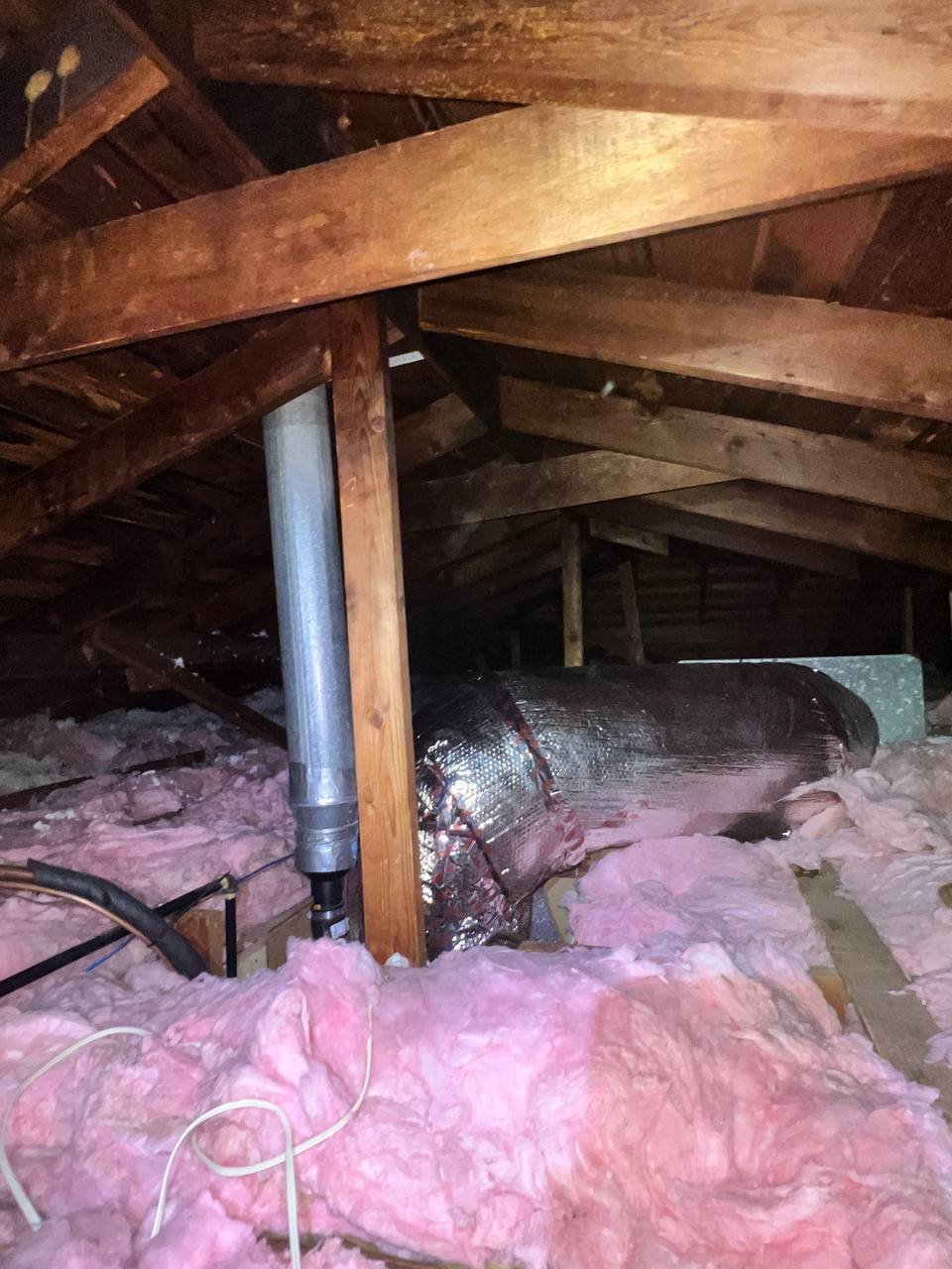 New flexible air ducts in place in a San Jose attic