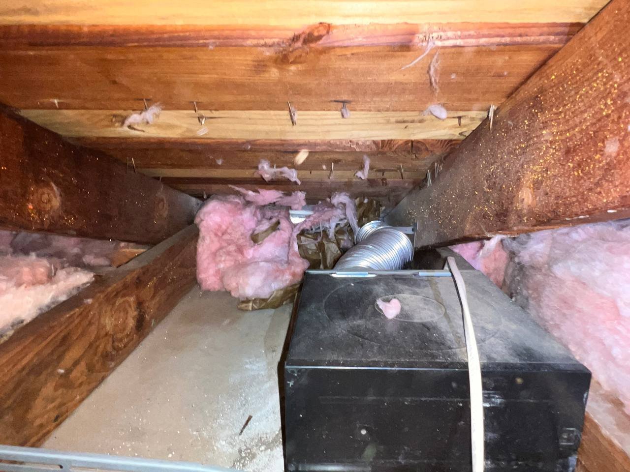 Air duct connection near the attic edge in San Jose