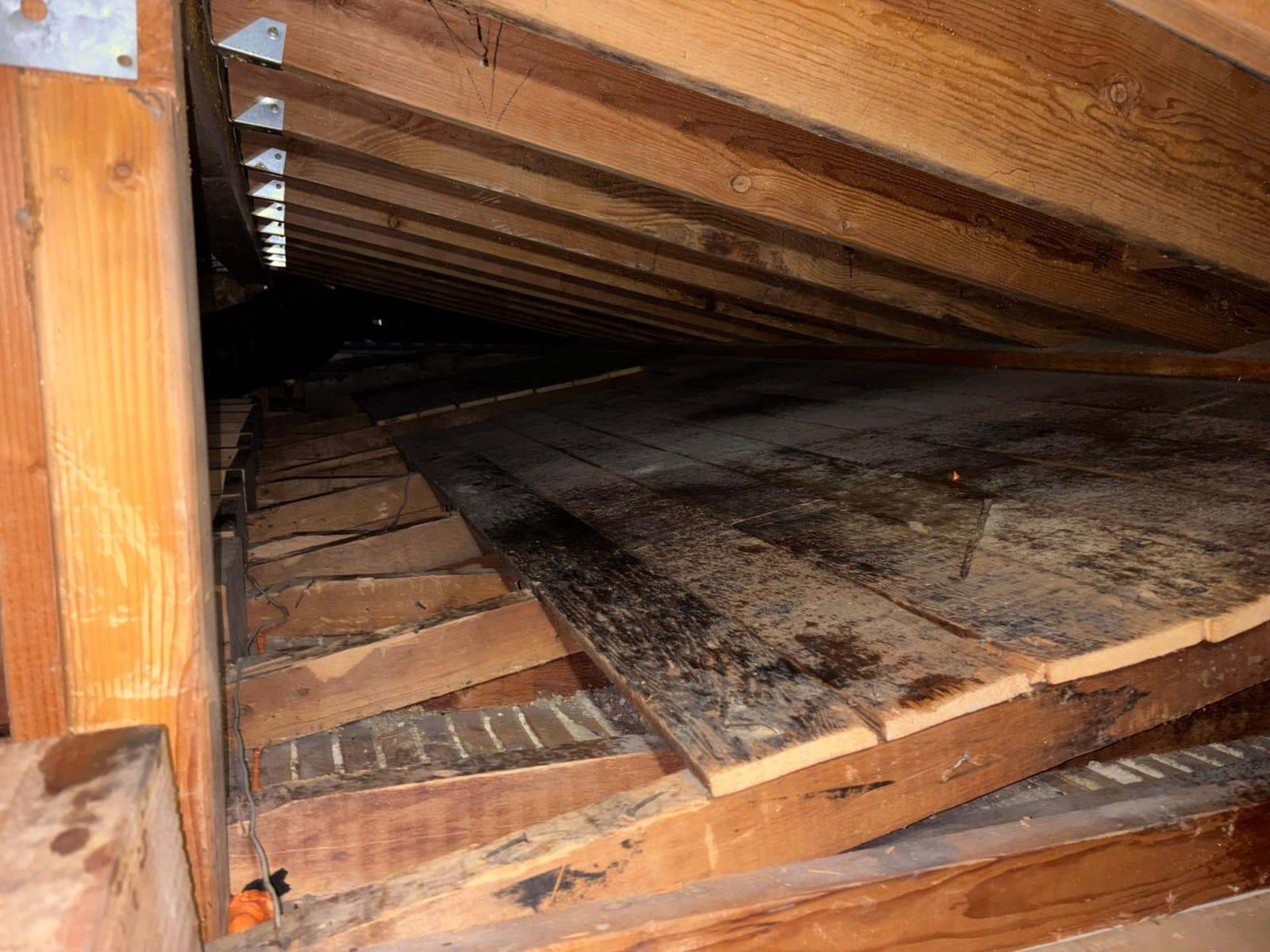 Cleared attic deck between joists in Pasadena